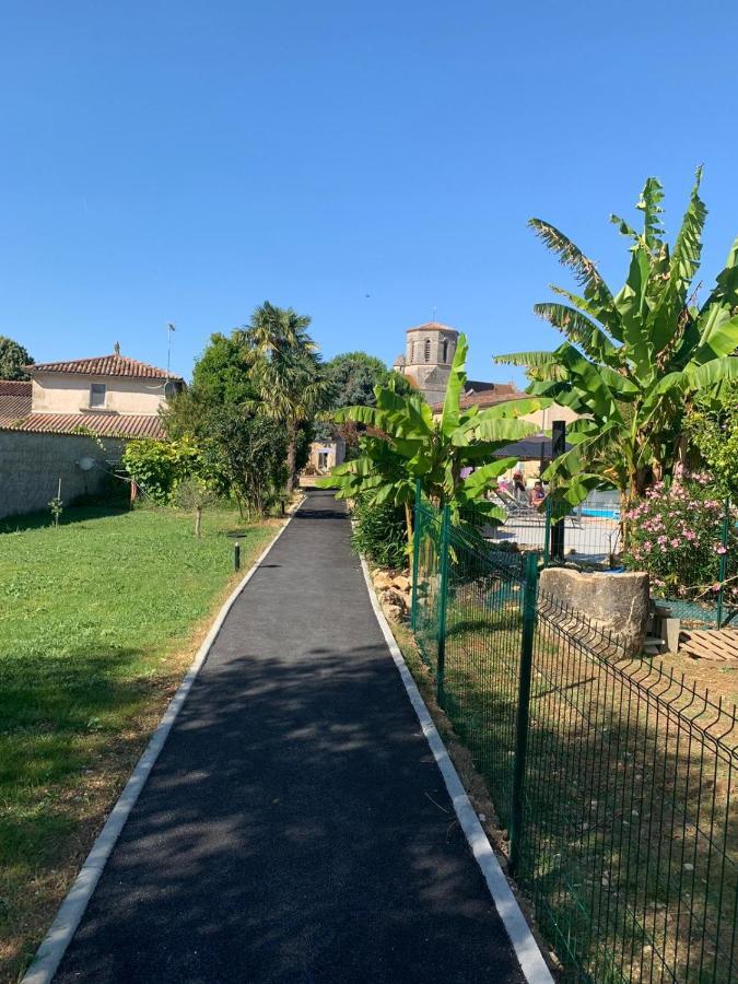 Jardin D'Arcy - Chambres D'Hotes Avec Piscine Et Spa Bois Eksteriør billede